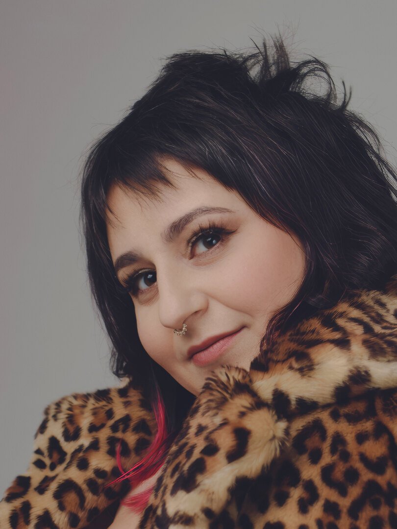 Angelina Coscuna, commercial fashion stylist, portrait